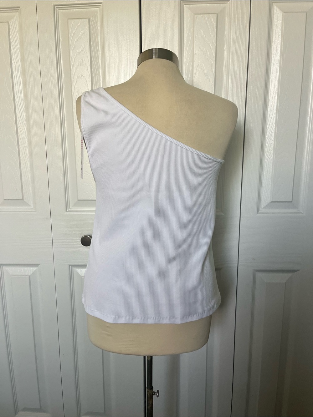 Lilly Pulitzer One-Shoulder White Ribbed Tank - Picture 2 of 6